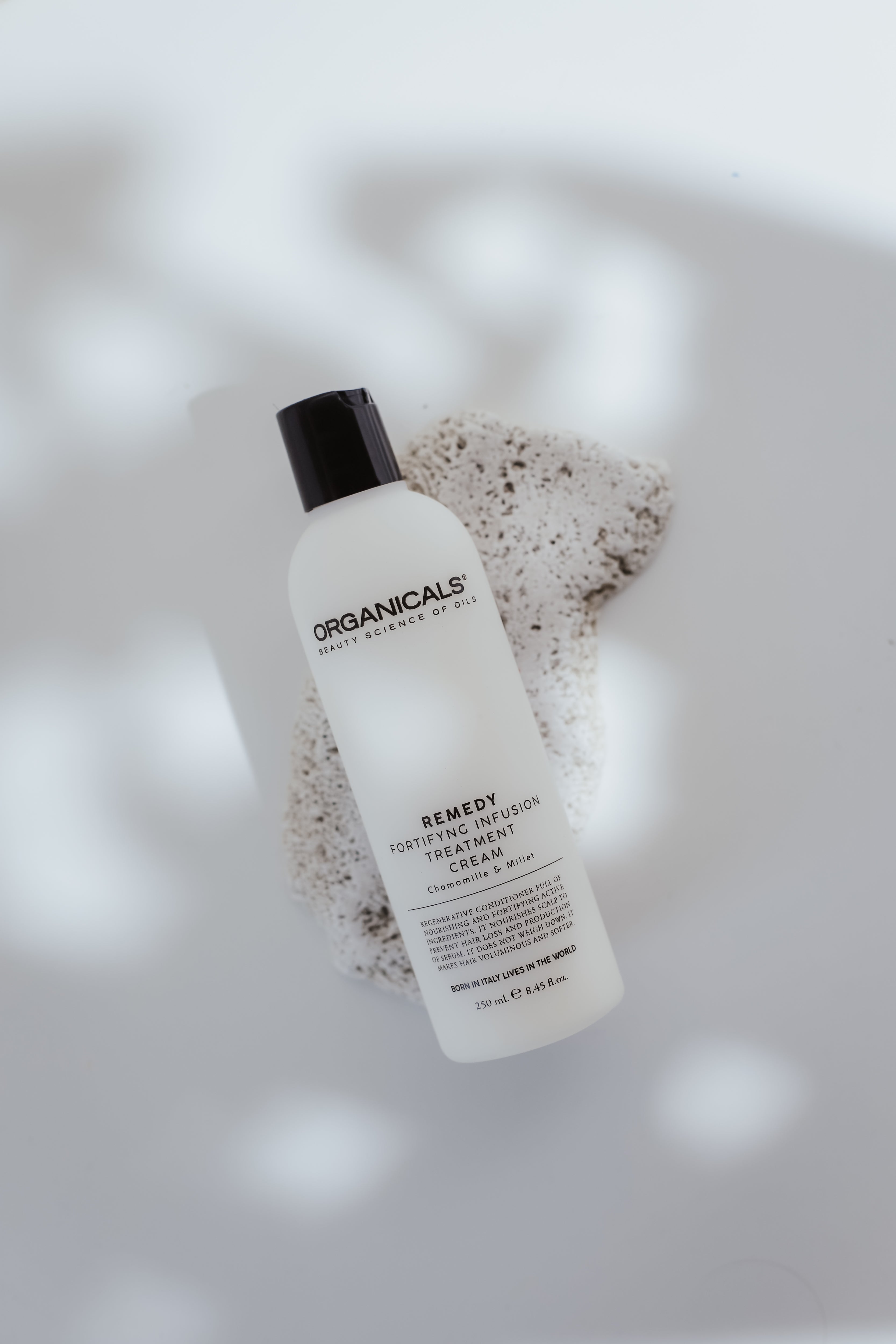 ORGANICALS Remedy Thickening Shampoo + Fortifying Infusion Treatment Cream – Комплект за Обем и Укрепване на Коса 2×250 мл
