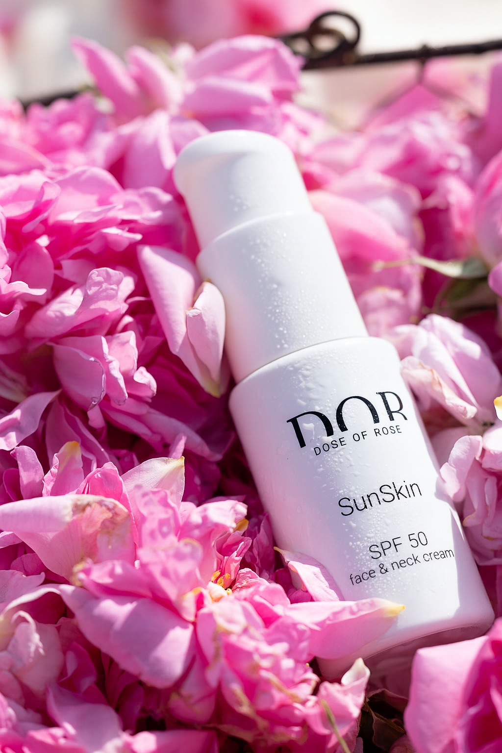 DOSE OF ROSE SPF 50+ SunSkin - Слънцезащитна Формула 50 мл