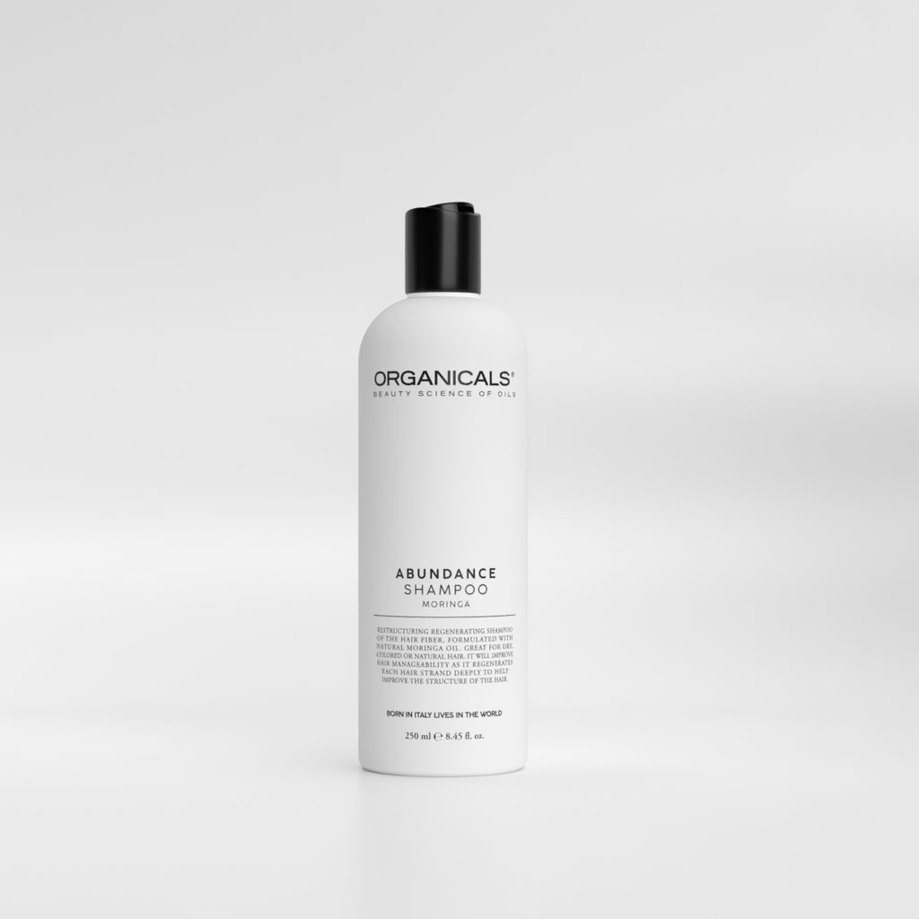 ORGANICALS Abundance Moringa Shampoo + Mask + Silk – летен комплект за възстановяване на коса с подарък чанта